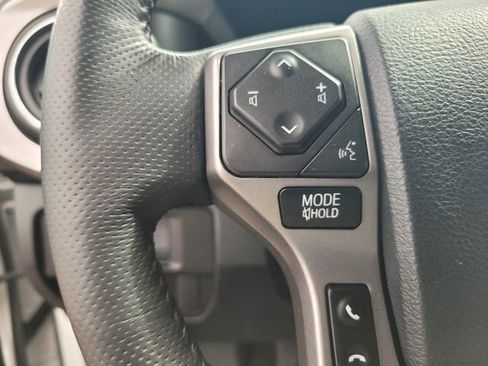 Used 2017 Toyota Tacoma SR5 w/ Tow Package AWD/4WD image 26