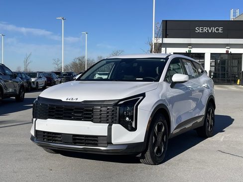 Certified 2026 Kia Sportage LX image 3