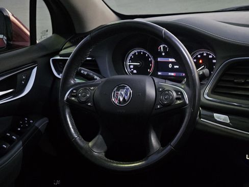 Used 2021 Buick Enclave Essence image 12