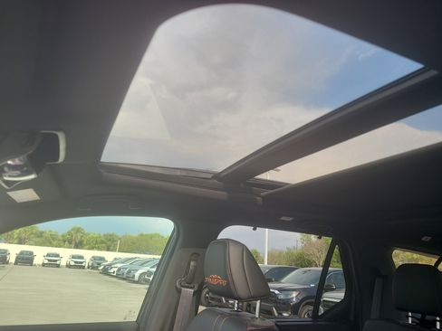 Used 2026 Honda Pilot TrailSport image 15