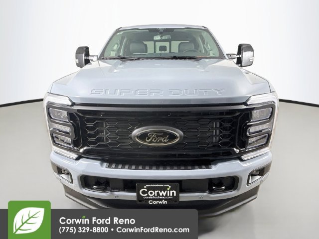 New 2026 Ford F350 Lariat w/ Black Appearance Package AWD/4WD image 2