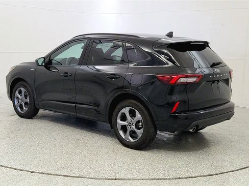 Used 2023 Ford Escape ST-Line w/ Tech Pack #1 AWD/4WD image 5