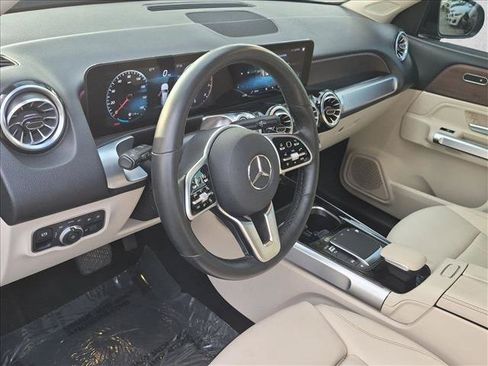 Certified 2022 Mercedes-Benz GLB 250 4MATIC image 10
