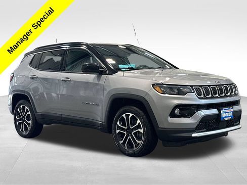 Used 2023 Jeep Compass Limited AWD/4WD image 1