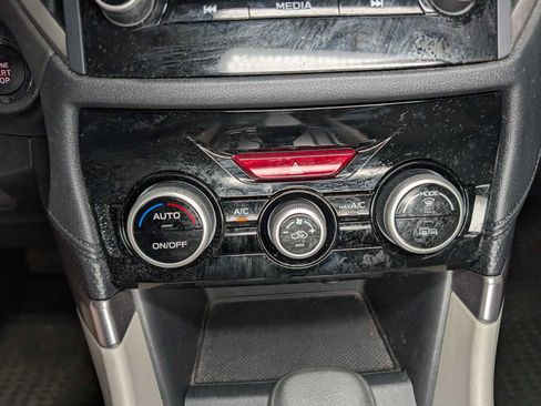 Used 2023 Subaru Forester Premium image 31