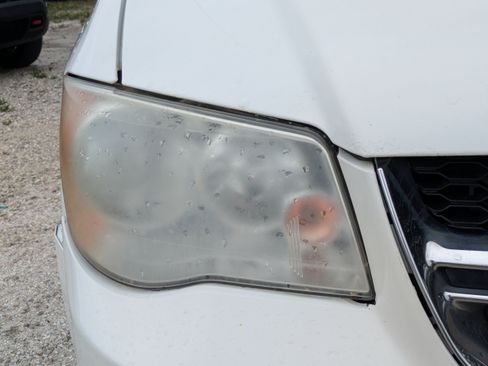 Used 2012 Dodge Grand Caravan SXT FWD image 6