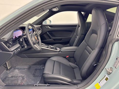 Used 2025 Porsche 911 Carrera image 16