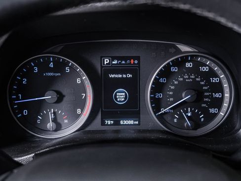 Used 2017 Hyundai Elantra Limited w/ Limited Ultimate Package 05 FWD image 21