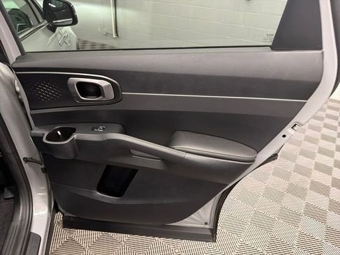 Certified 2024 Kia Sorento S w/ Panoramic Sunroof Package FWD image 29