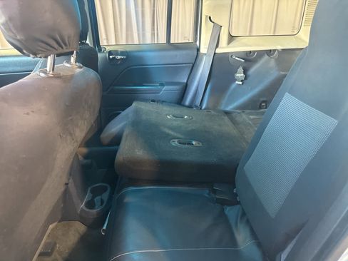 Used 2017 Jeep Patriot Sport w/ Power Value Group image 16