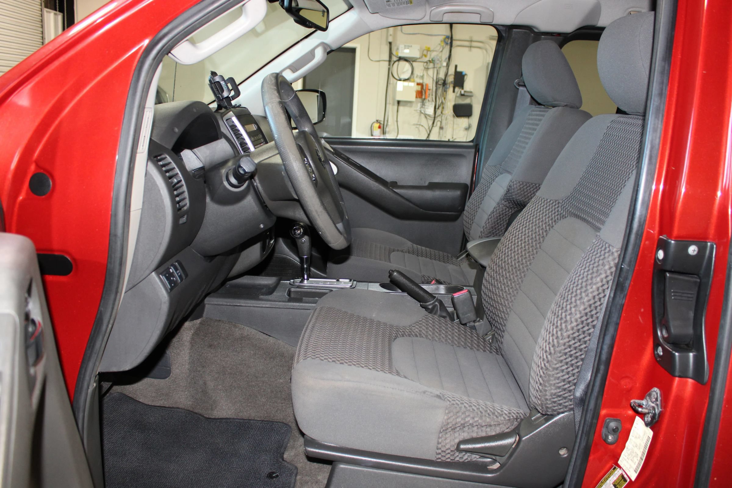 Used 2012 Nissan Frontier SV w/ SV Premium Utility Pkg RWD image 8