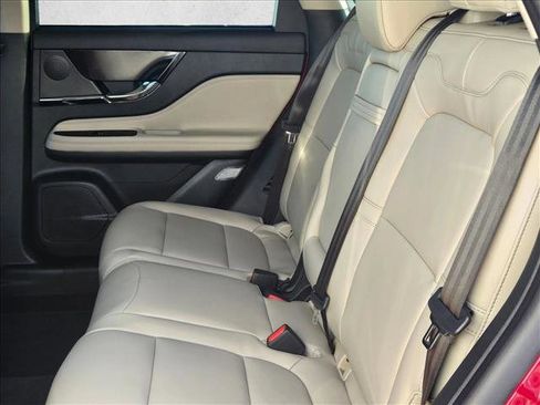 New 2026 Lincoln Corsair Premiere image 16