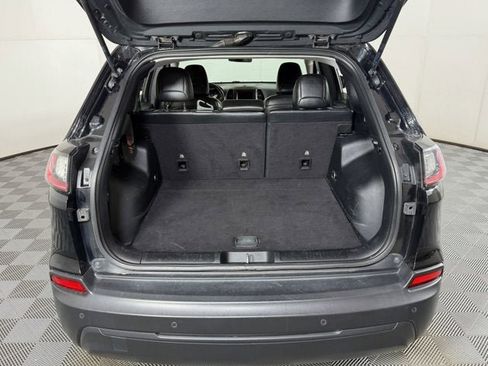 Used 2019 Jeep Cherokee Latitude Plus FWD image 7