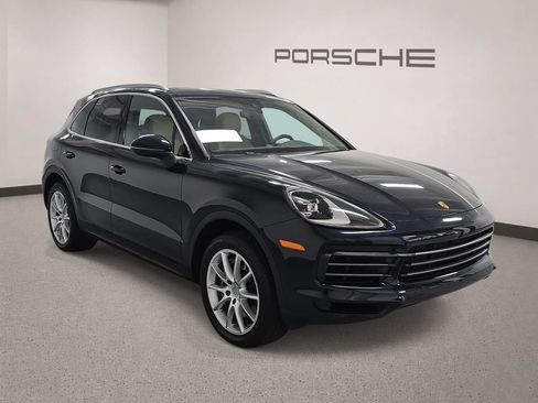 Certified 2023 Porsche Cayenne AWD/4WD image 8