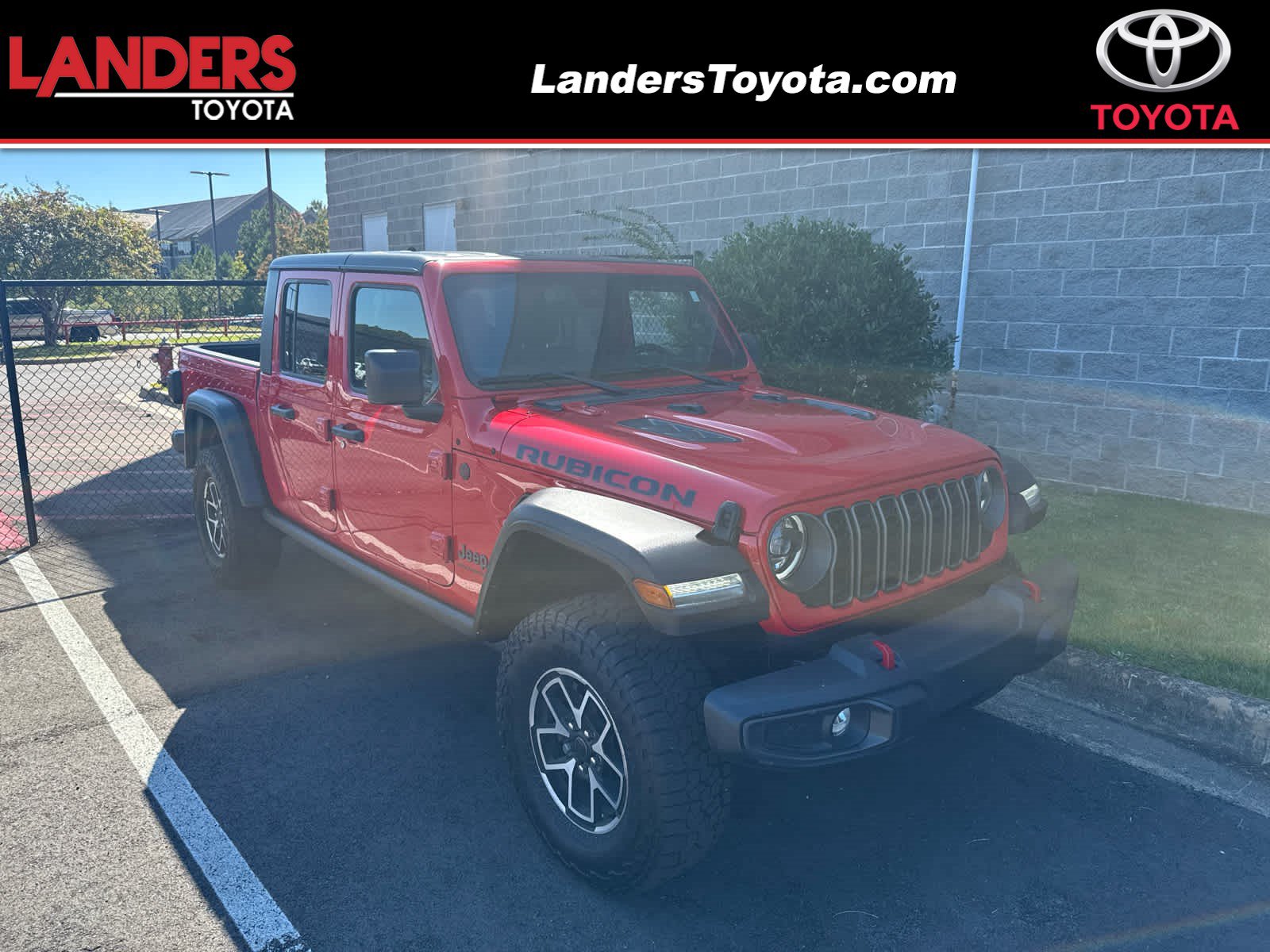 Used 2024 Jeep Gladiator Rubicon w/ Safety Group AWD/4WD image 1
