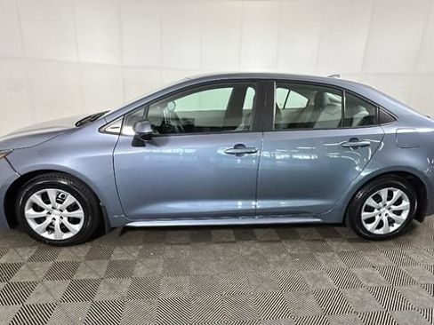 Used 2021 Toyota Corolla LE w/ Carpet Mat Package (TMS) FWD image 5