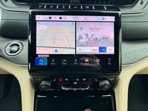 New 2025 Jeep Grand Cherokee Limited w/ Luxury Tech Group II AWD/4WD image 19