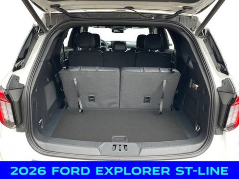 New 2026 Ford Explorer ST-Line w/ ST-Line Street Pack AWD/4WD image 5