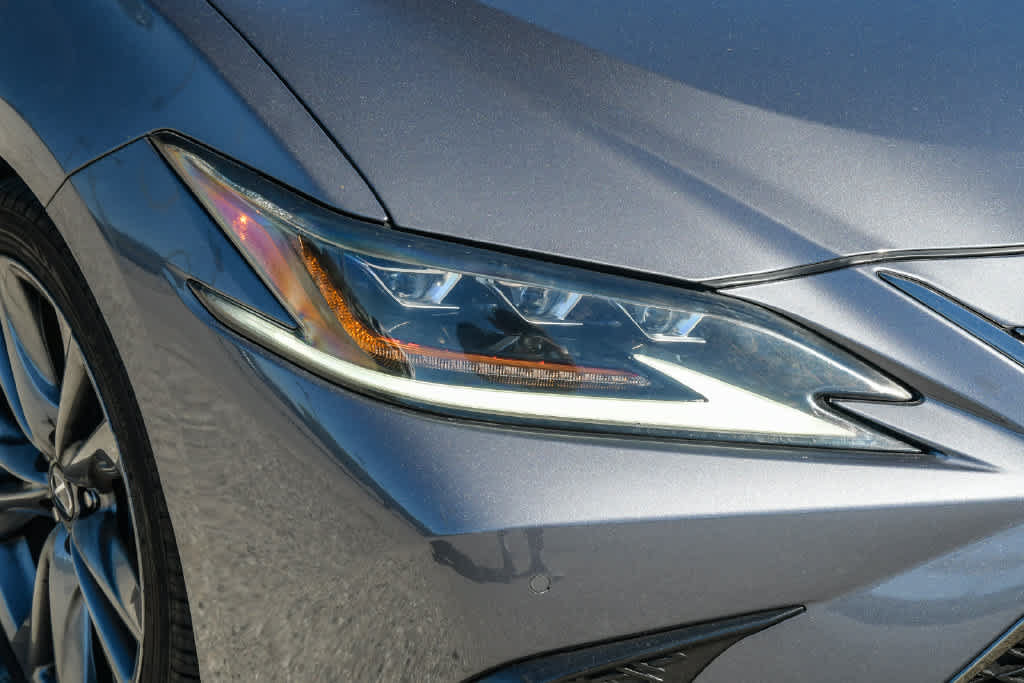Used 2019 Lexus ES 350 F Sport w/ Accessory Package 2 FWD image 4