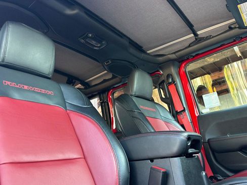 Used 2023 Jeep Wrangler Unlimited Rubicon 4xe image 18