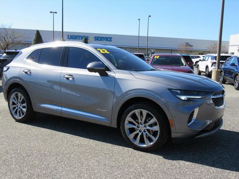 Used 2022 Buick Envision Avenir w/ Technology Package II image 2