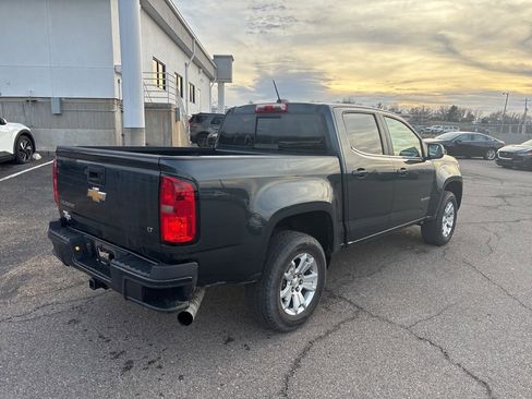 Used 2017 Chevrolet Colorado LT w/ LT Convenience Package image 7