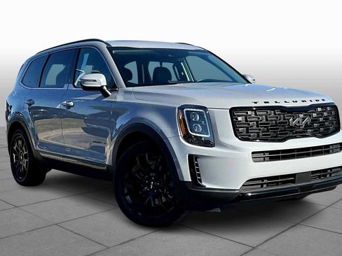 Used 2022 Kia Telluride EX w/ EX Premium Package image 2