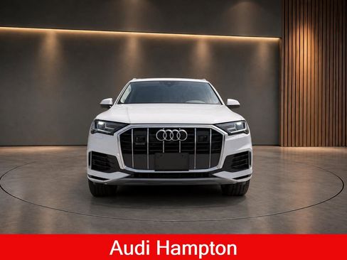Used 2023 Audi Q7 3.0T Premium Plus w/ Premium Plus Package AWD/4WD image 3