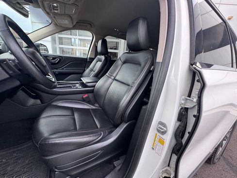 Used 2023 Lincoln Aviator AWD w/ Elements Package image 12