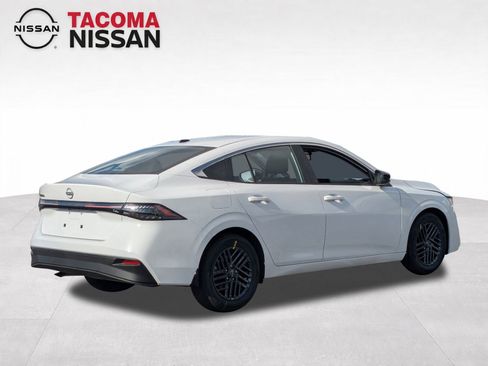 New 2026 Nissan Sentra SV FWD image 5