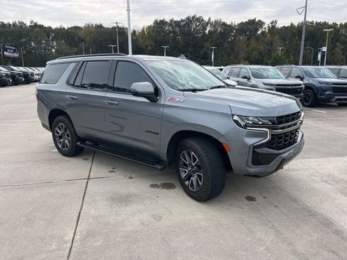 Used 2022 Chevrolet Tahoe Z71 w/ Luxury Package image 11