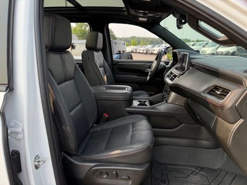 Used 2024 Chevrolet Tahoe RST w/ Luxury Package AWD/4WD image 18