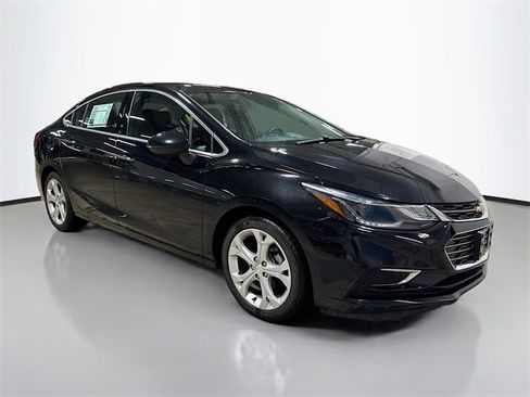 Used 2018 Chevrolet Cruze Premier image 5