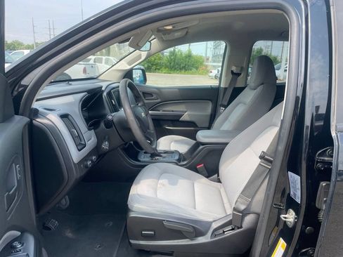 Used 2022 Chevrolet Colorado W/T AWD/4WD image 18