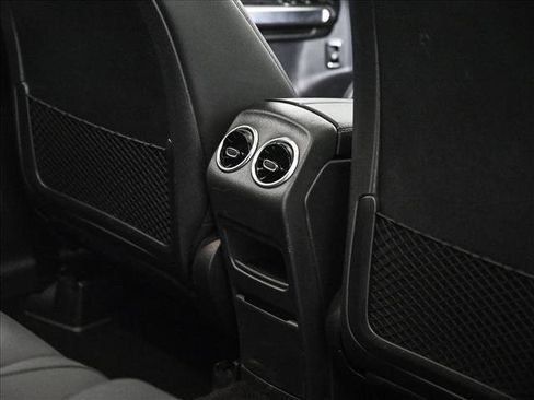 Certified 2023 Mercedes-Benz GLB 250 4MATIC image 19