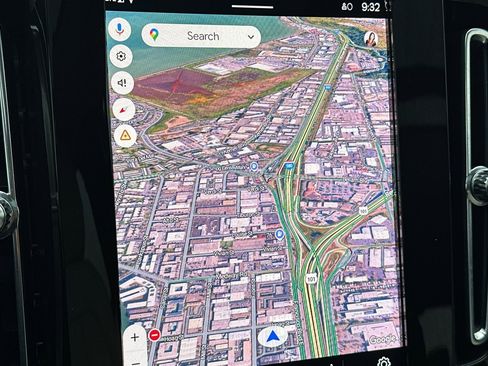 Used 2023 Volvo XC40 B5 Ultimate w/ Protection Package Premier image 21