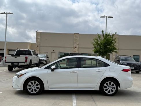 Used 2024 Toyota Corolla LE image 7
