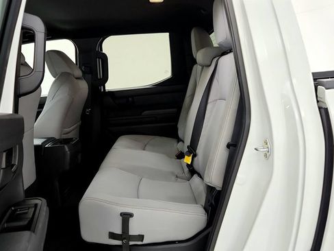 Used 2025 Toyota Tacoma SR5 AWD/4WD image 28