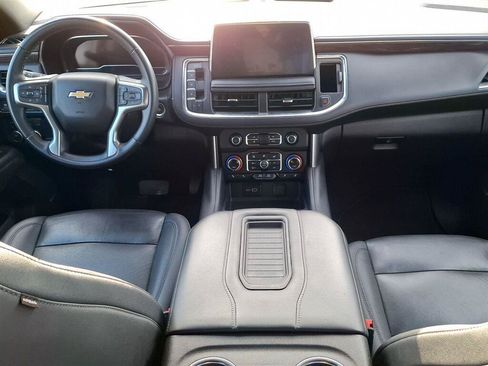 Used 2024 Chevrolet Suburban LT AWD/4WD image 15