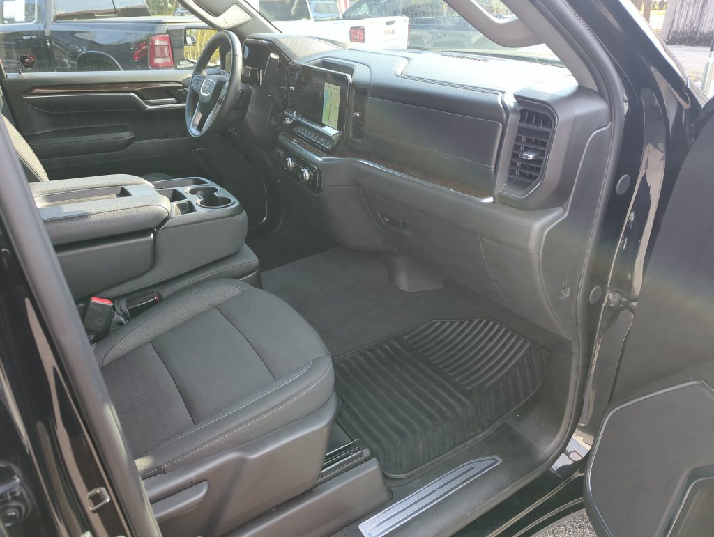 Used 2025 GMC Sierra 1500 Elevation RWD image 32
