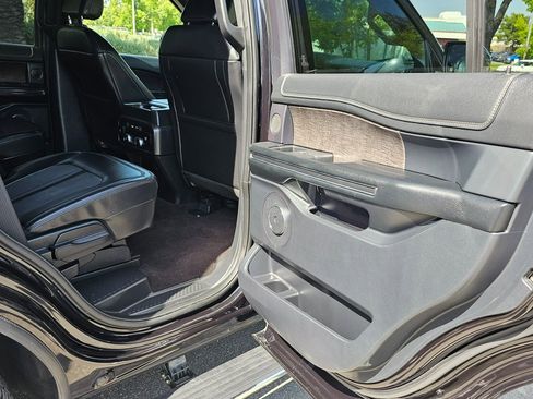 Used 2021 Ford Expedition Limited image 27