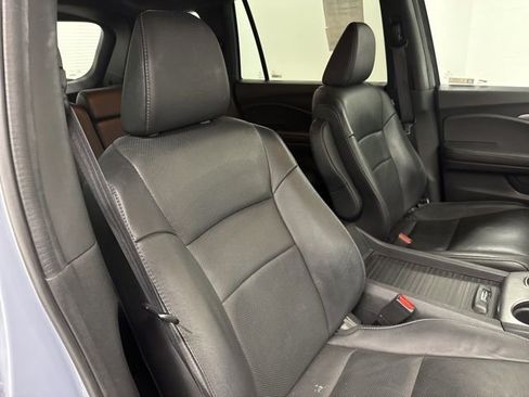 Used 2023 Honda Passport EX-L image 23