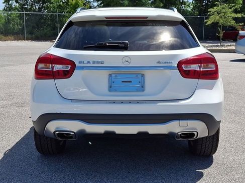 Used 2018 Mercedes-Benz GLA 250 4MATIC image 8