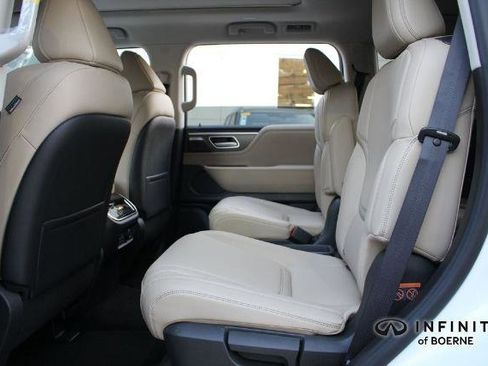 Certified 2026 INFINITI QX80 Pure AWD/4WD image 22