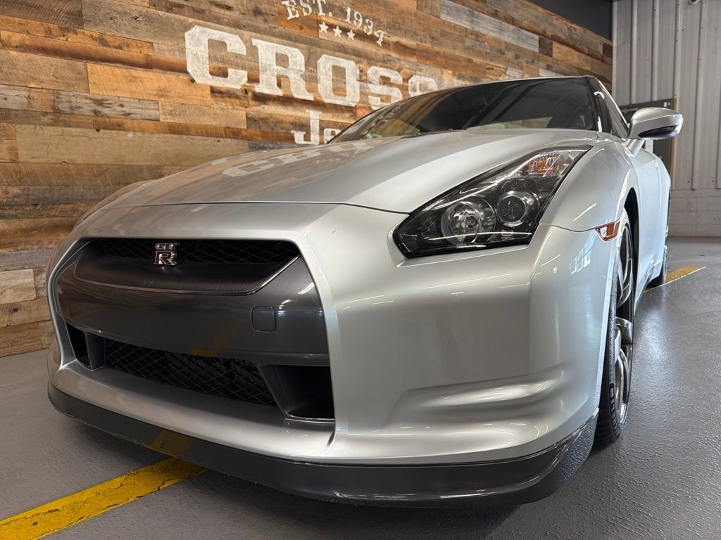 Used 2009 Nissan GT-R Premium AWD/4WD image 10