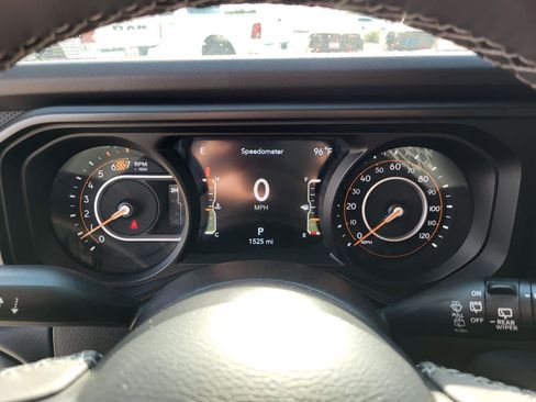 New 2025 Jeep Wrangler Unlimited Rubicon image 17