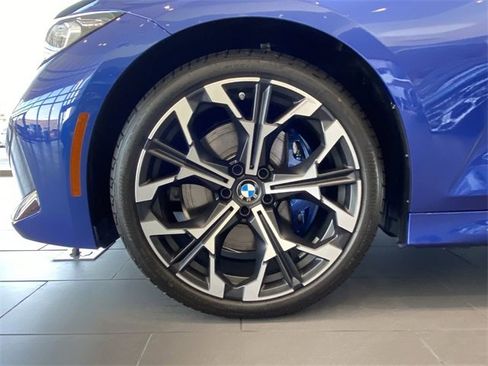 New 2025 BMW 330i Sedan w/ M Sport Package image 8