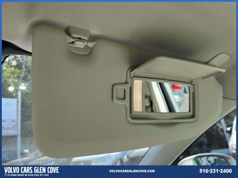 Certified 2023 Volvo XC60 T8 Plus image 31