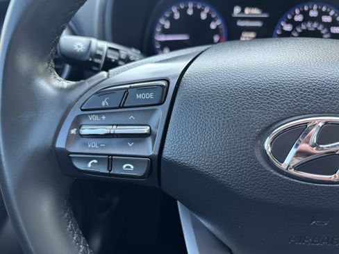 Used 2021 Hyundai Kona Limited AWD/4WD image 19
