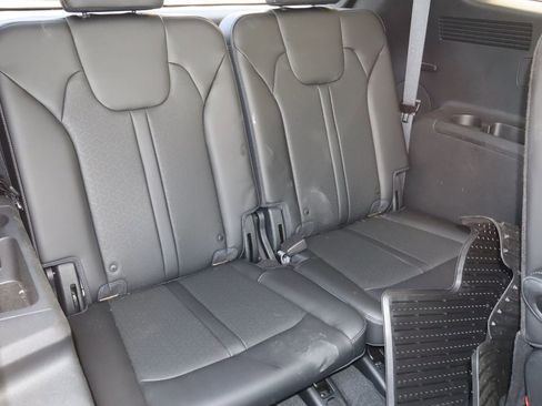 Used 2023 Kia Sorento EX FWD image 19